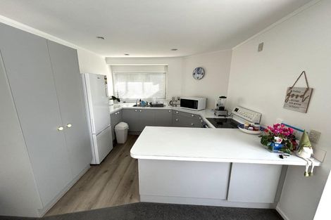 Photo of property in 3/55 Scenic Drive, Hillpark, Auckland, 2102