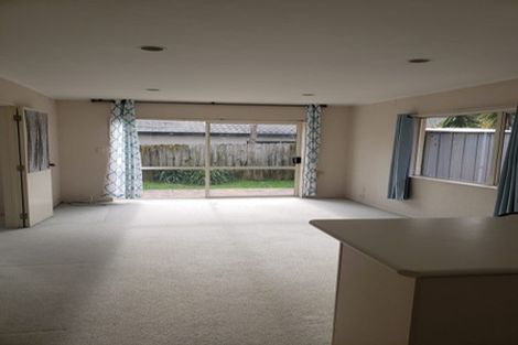 Photo of property in 1/1 Emma Court, Northpark, Auckland, 2013