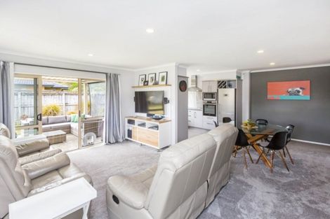 Photo of property in 33 Evergreen Crescent, Trentham, Upper Hutt, 5018