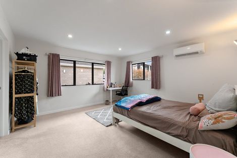 Photo of property in 64 Harrowglen Drive, Northcross, Auckland, 0630