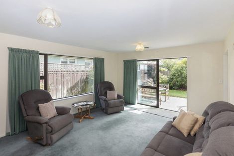 Photo of property in 2/221 Harewood Road, Bishopdale, Christchurch, 8053