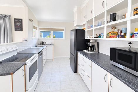 Photo of property in 5 Limbrick Street, Waipawa, 4210