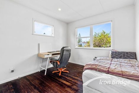 Photo of property in 1/53 Lancaster Road, Beach Haven, Auckland, 0626