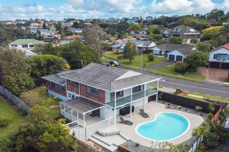 Photo of property in 128 Chelsea View Drive, Chatswood, Auckland, 0626