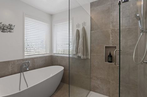 Photo of property in 152 Wairakei Road, Bryndwr, Christchurch, 8053