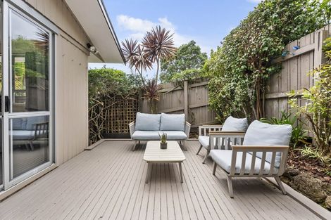 Photo of property in 10 Kawaka Street, Titirangi, Auckland, 0604