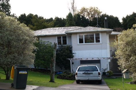 Photo of property in 4 Kerry Dell, Cockle Bay, Auckland, 2014