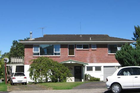 Photo of property in 2/23 Taitua Drive, Te Atatu South, Auckland, 0610