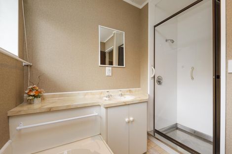 Photo of property in 14 Willowstream Grove, Cloverlea, Palmerston North, 4412