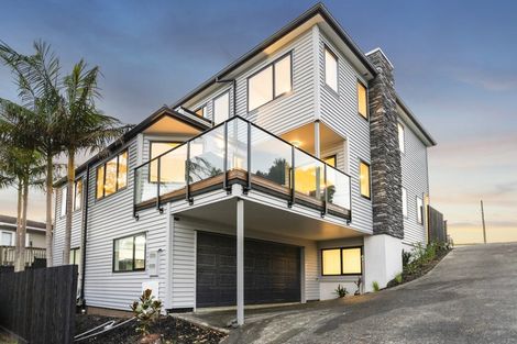 Photo of property in 1/47 Deep Creek Road, Waiake, Auckland, 0630