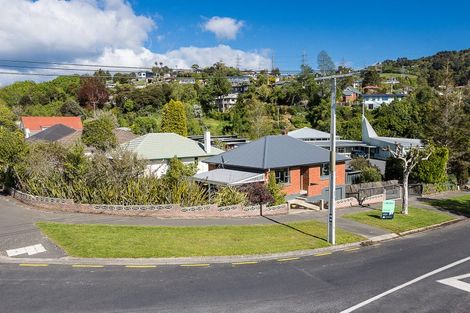 Photo of property in 1 Centennial Avenue, Helensburgh, Dunedin, 9010