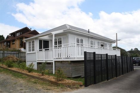 Photo of property in 4233 Great North Road, Glendene, Auckland, 0602