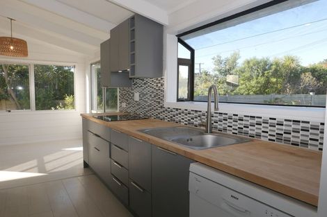 Photo of property in 1 Makora Road, Otaihanga, Paraparaumu, 5036