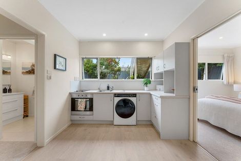 Photo of property in 14 Clyside Avenue, Half Moon Bay, Auckland, 2012