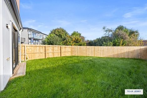 Photo of property in 40d Trentham Road, Papakura, 2110