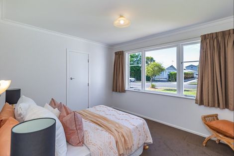 Photo of property in 42 Highbury Drive, Levin, 5510