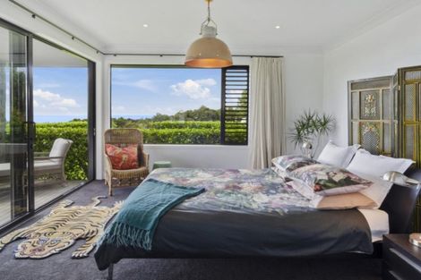 Photo of property in 167 Cape Rodney Road, Leigh, 0985