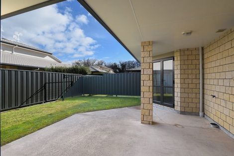 Photo of property in 14/64 Kawaha Point Road, Kawaha Point, Rotorua, 3010