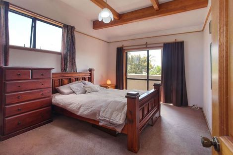 Photo of property in 1 Millen Place, Clarks Beach, 2122