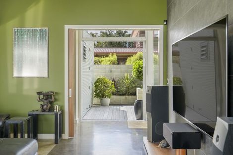 Photo of property in 37 Laurence Street, Manly, Whangaparaoa, 0930