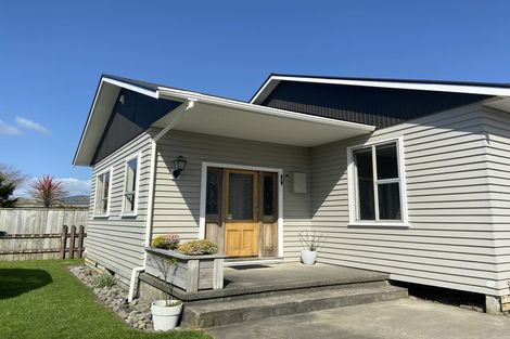 Photo of property in 147 Cracroft Street, Waitara, 4320