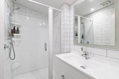 Photo of property in 24 Wiltshire Street, Arrowtown, 9302