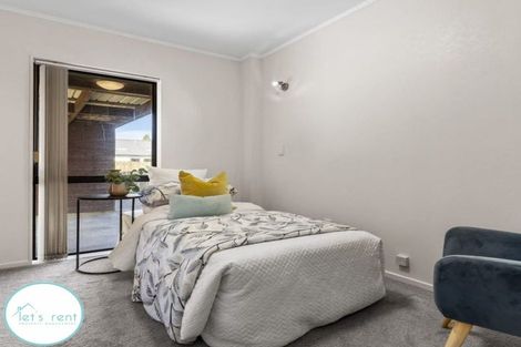 Photo of property in 2/11 Nelson Street, Papakura, 2110