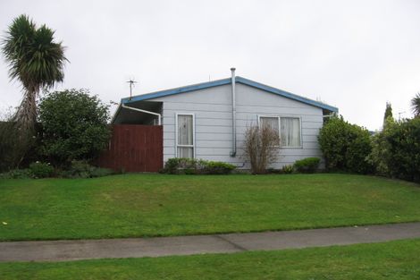 Photo of property in 8 Cargill Grove, Kelvin Grove, Palmerston North, 4414