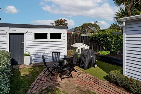 Photo of property in 18 Beach Street, Petone, Lower Hutt, 5012