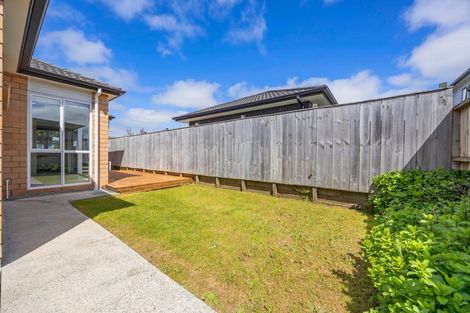 Photo of property in 3 Konoba Avenue, Kumeu, 0810