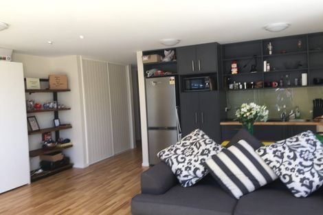 Photo of property in 33 Grove Road, Addington, Christchurch, 8024