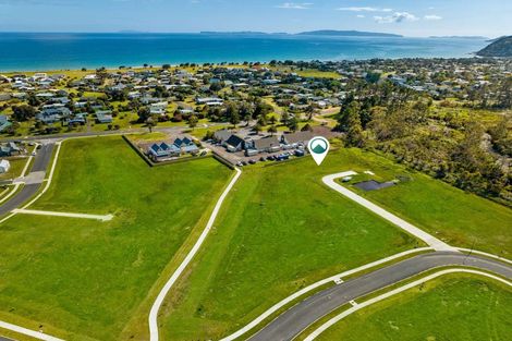 Photo of property in 105 Karearea Way, Matarangi, 3592