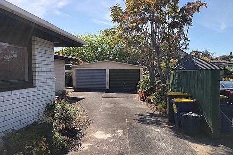 Photo of property in 1/4 Keldale Place, Forrest Hill, Auckland, 0620