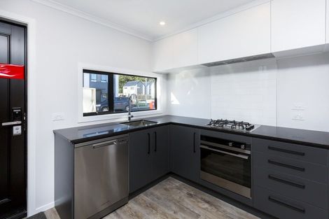 Photo of property in 5 Reakes Crescent, Wallaceville, Upper Hutt, 5018