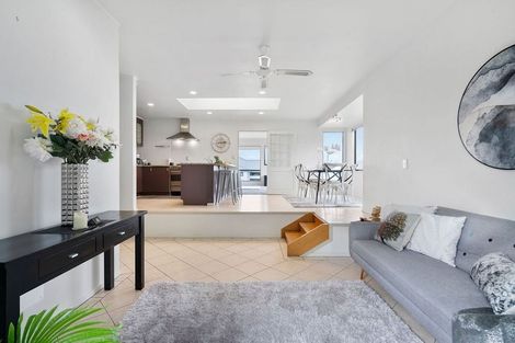 Photo of property in 8 Brixton Road, Manly, Whangaparaoa, 0930