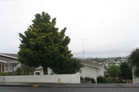 Photo of property in 2/162 Coronation Road, Hillcrest, Auckland, 0627