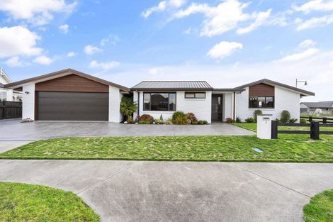 Photo of property in 2 Clifford Close, Leamington, Cambridge, 3432