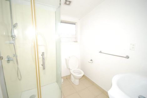 Photo of property in 2/220a Church Street, Onehunga, Auckland, 1061