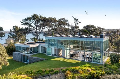 Photo of property in 76 Cliff Road, Torbay, Auckland, 0630