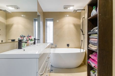 Photo of property in 525 Whitford Road, Whitford, Howick, 2571