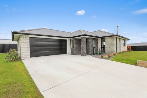 Photo of property in 14 Uku Way, Wharewaka, Taupo, 3330