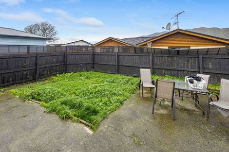 Photo of property in 100 Randwick Road, Moera, Lower Hutt, 5010