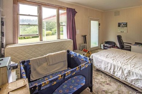 Photo of property in 72 Stanly Street, Eketahuna, 4900