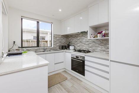 Photo of property in 20b Martin Road, Manurewa, Auckland, 2102