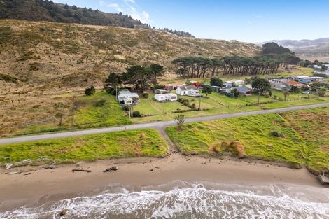 Photo of property in 1095 Mataikona Road, Mataikona, Tinui, 5889