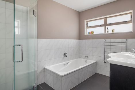 Photo of property in 30b Muricata Avenue, Mount Maunganui, 3116