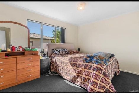 Photo of property in 15 Josie Lane, Manurewa, Auckland, 2102