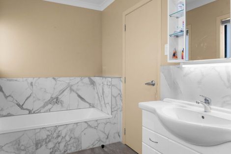 Photo of property in 136 Cameron Road, Te Puke, 3119