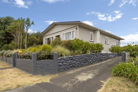 Photo of property in 48 Toi Street, Otaki Beach, Otaki, 5512
