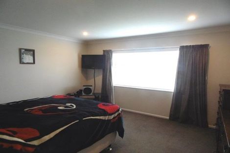 Photo of property in 12 Gennaker Lane, Whitby, Porirua, 5024